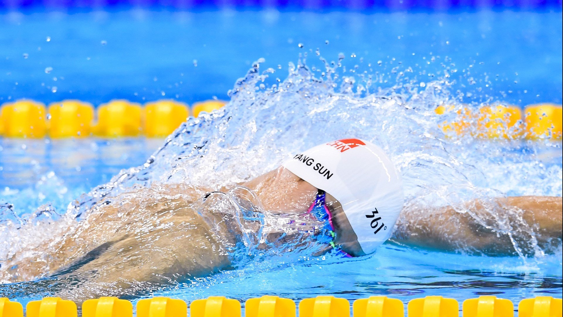 乐鱼(LEYU)体育-高校冰球联赛开幕新赛季看点十足,大学生冰球锦标赛冠军